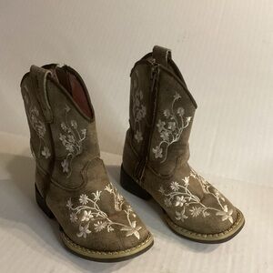 TWISTER KIDS ‘LILY’ WHITE FLORAL EMBROIDERY Cowgirl boots